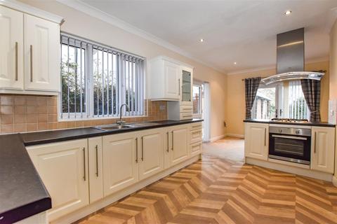 34 Riplingham Road, Kirk Ella, Hull, HU10 7TP