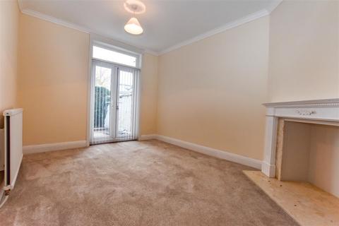 34 Riplingham Road, Kirk Ella, Hull, HU10 7TP