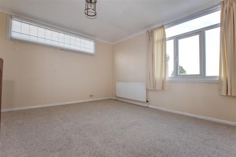 34 Riplingham Road, Kirk Ella, Hull, HU10 7TP