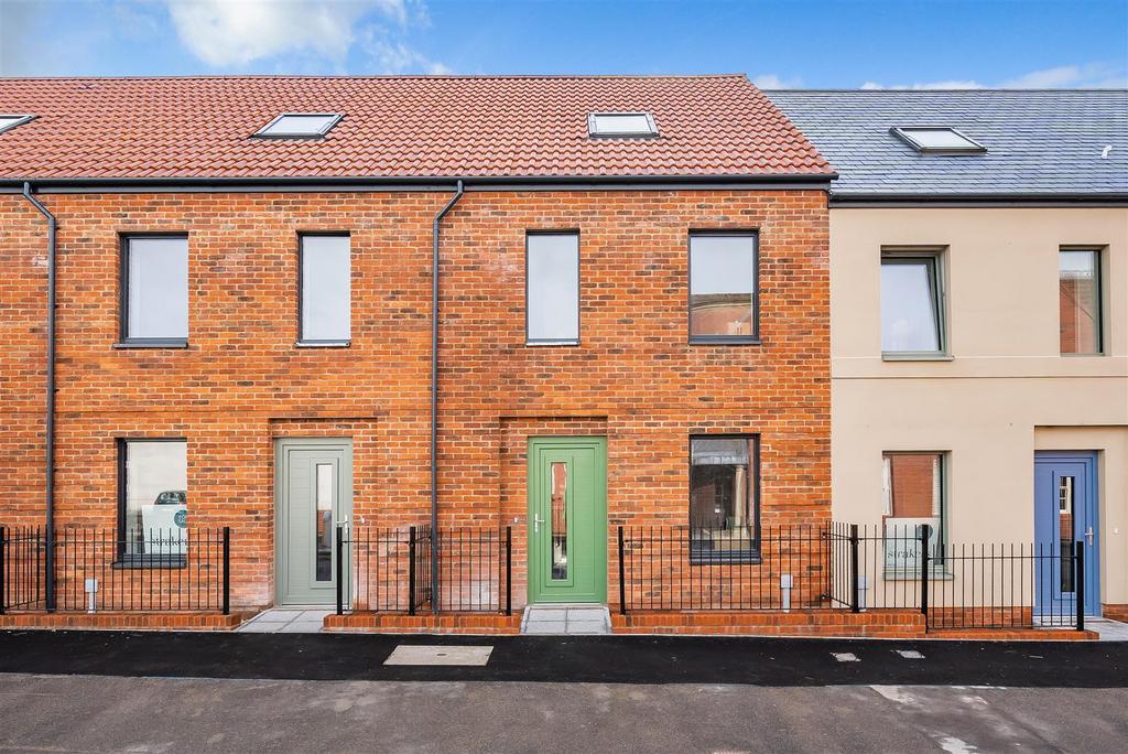 Brewery Corner, Devizes 2 bed terraced house for sale £330,000