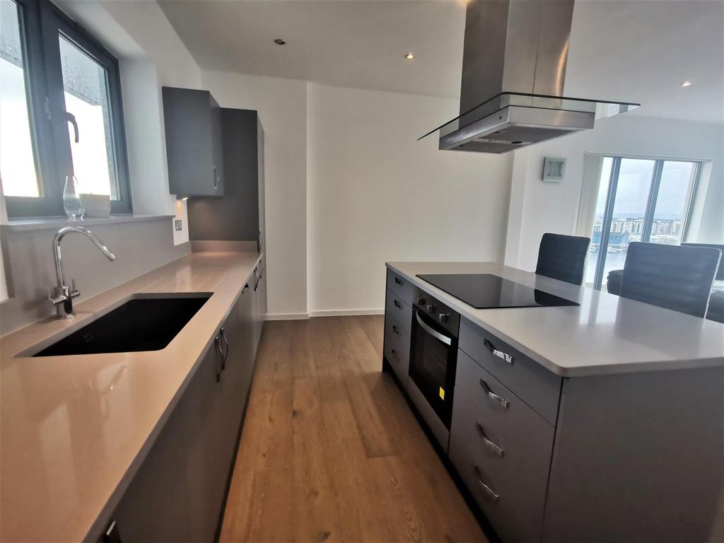 South Quay Kings Road, Marina, Swansea 2 bed penthouse £399,950
