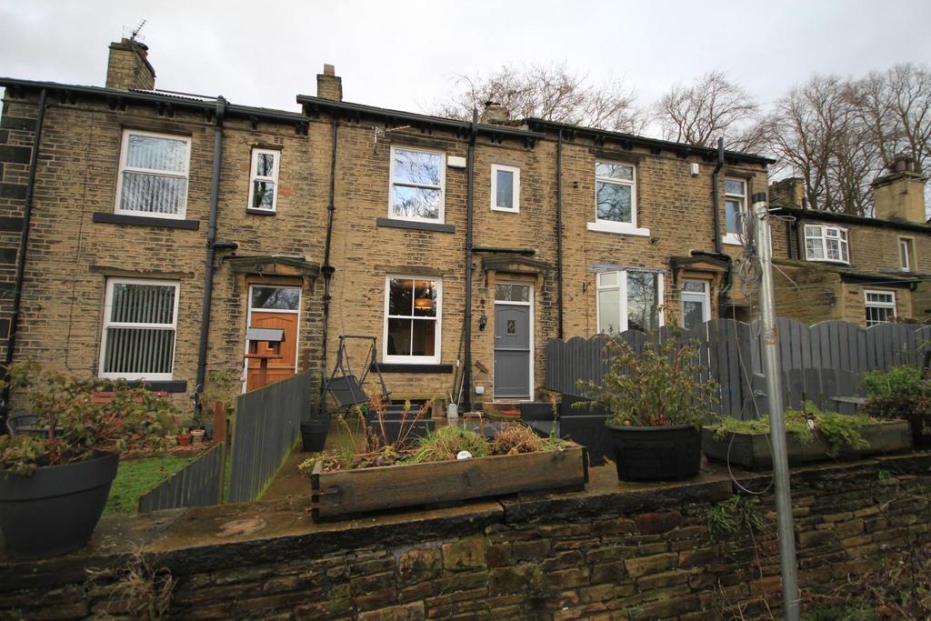 Lower Wyke Green, Wyke, Bradford 2 bed terraced house £165,000