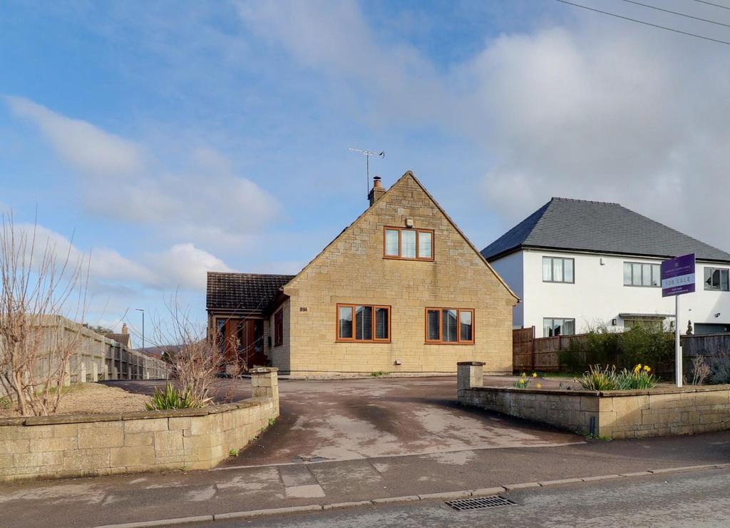 Station Road, Cleeve, Cheltenham 4 bed detached house £600,000