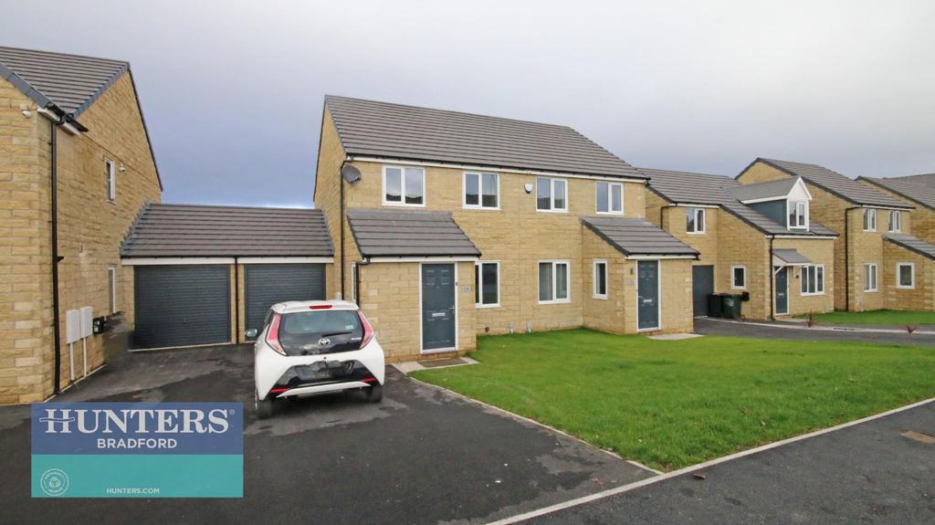 Northside Road, Bradford 3 bed semidetached house £210,000