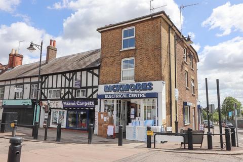 High Street, Hoddesdon, Hertfordshire