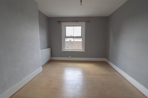 1 bedroom apartment to rent, High Street, Hoddesdon, Hertfordshire