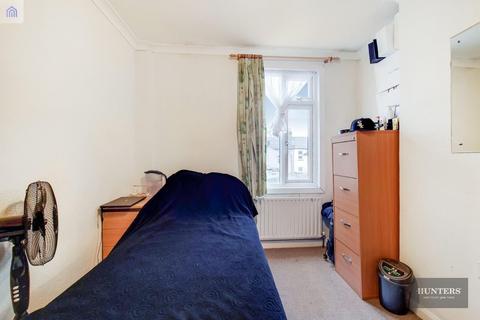 7 Heath Road, Romford, RM6 6LJ