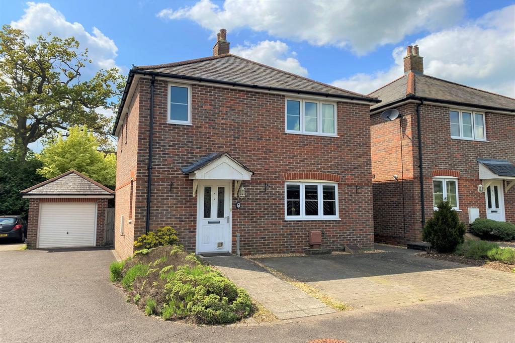 Colden Common 4 bed detached house for sale £475,000