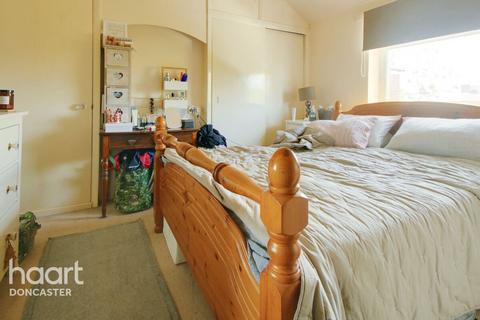 15 Lifford Road, Doncaster, DN2 4BY