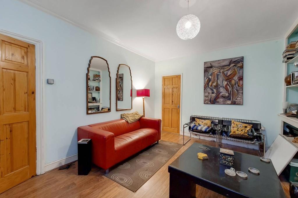 Barons Court Road, Barons Court... 1 bed flat £475,000