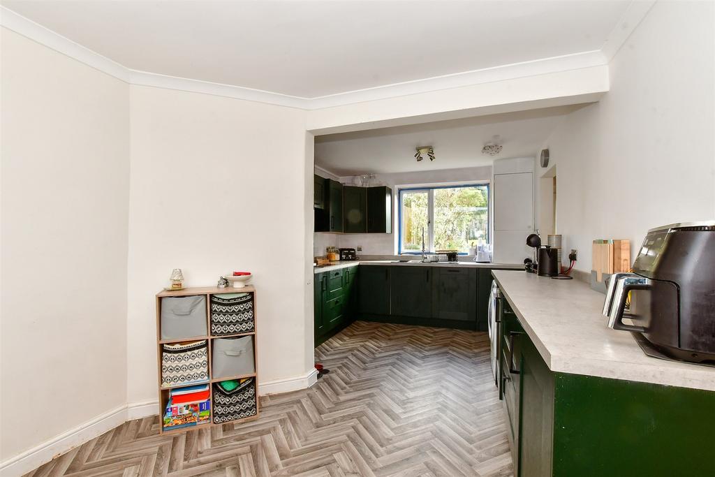 Canterbury Road, Folkestone, Kent 3 bed semidetached house for sale