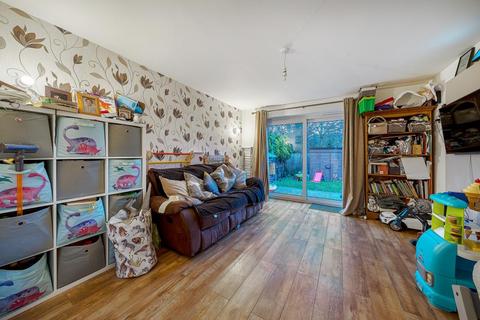 1 Cedar Close, Aylesbury, HP20 1XU