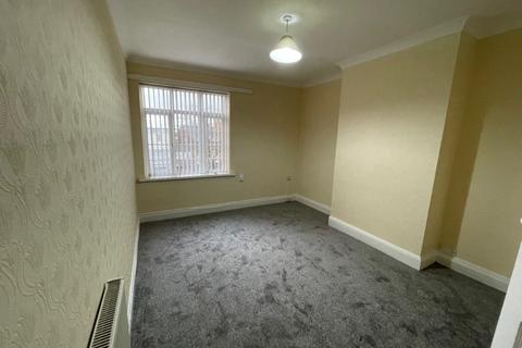 2 bedroom flat to rent, Birmingham Rd  Sutton Coldfield  B72 1QQ
