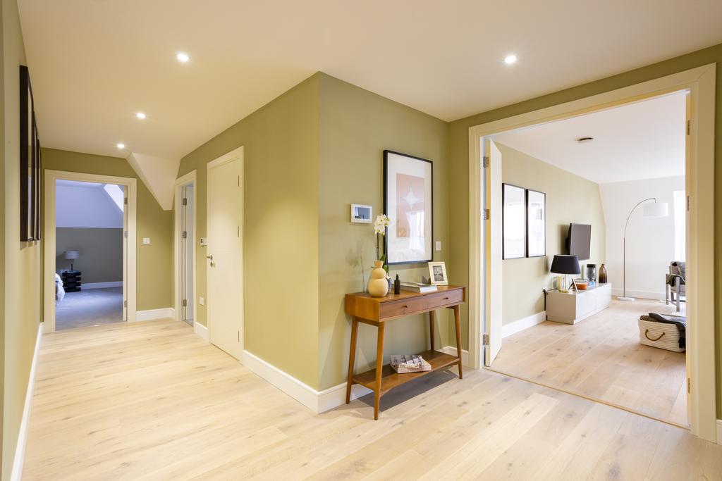 Whetstone Square, London 2 bed flat £675,000