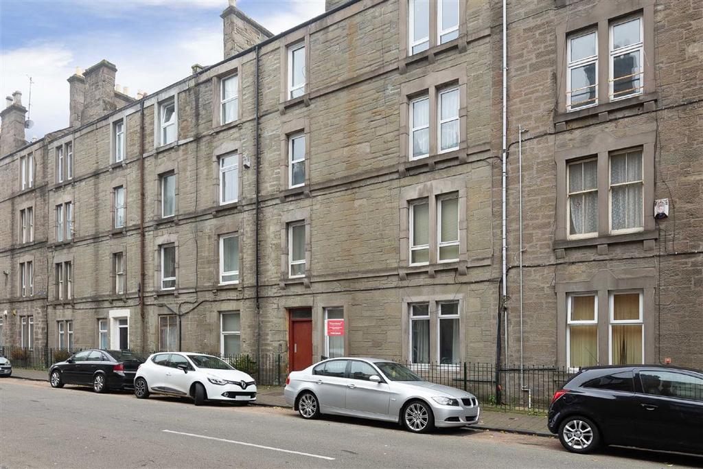 Park Avenue, Dundee DD4 1 bed flat to rent £595 pcm (£137 pw)