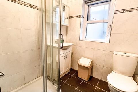 37 Coulston Road, Lancaster, LA1 3AD