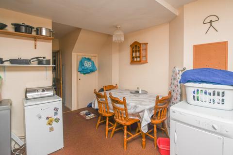 Flat 2, 6 Adrian Square, Westgate-on-sea, CT8 8SU