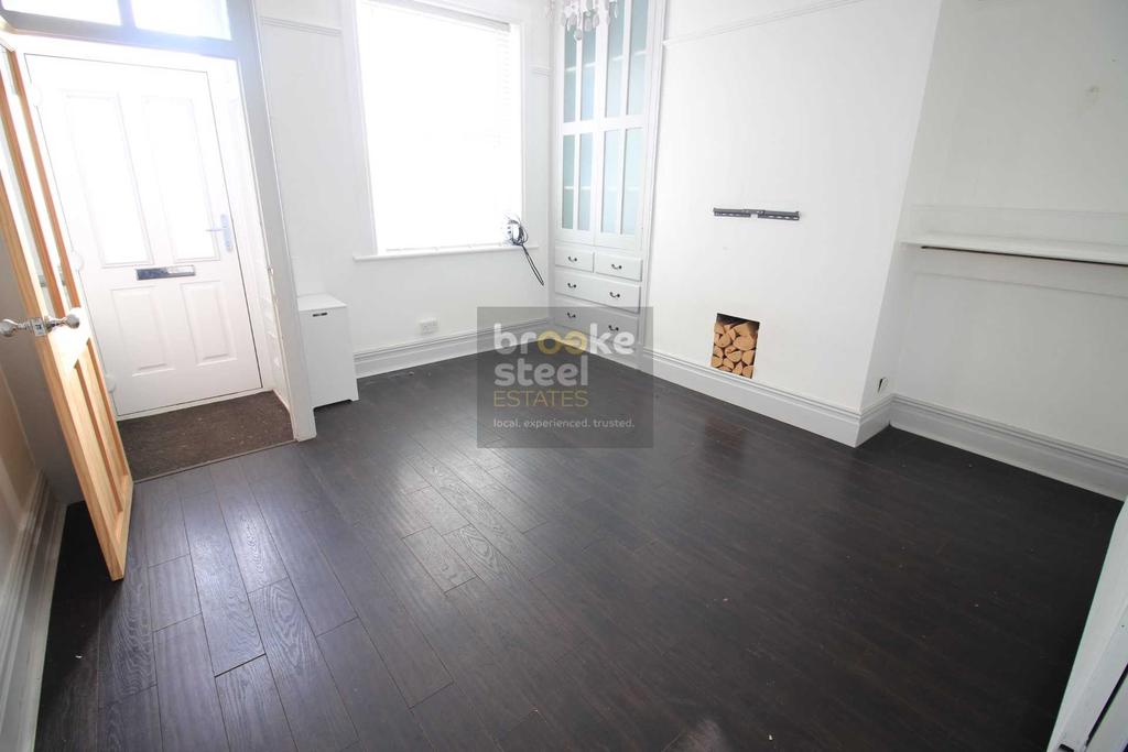 Limehurst Road, Ashton Under Lyne 2 bed terraced house £127,500