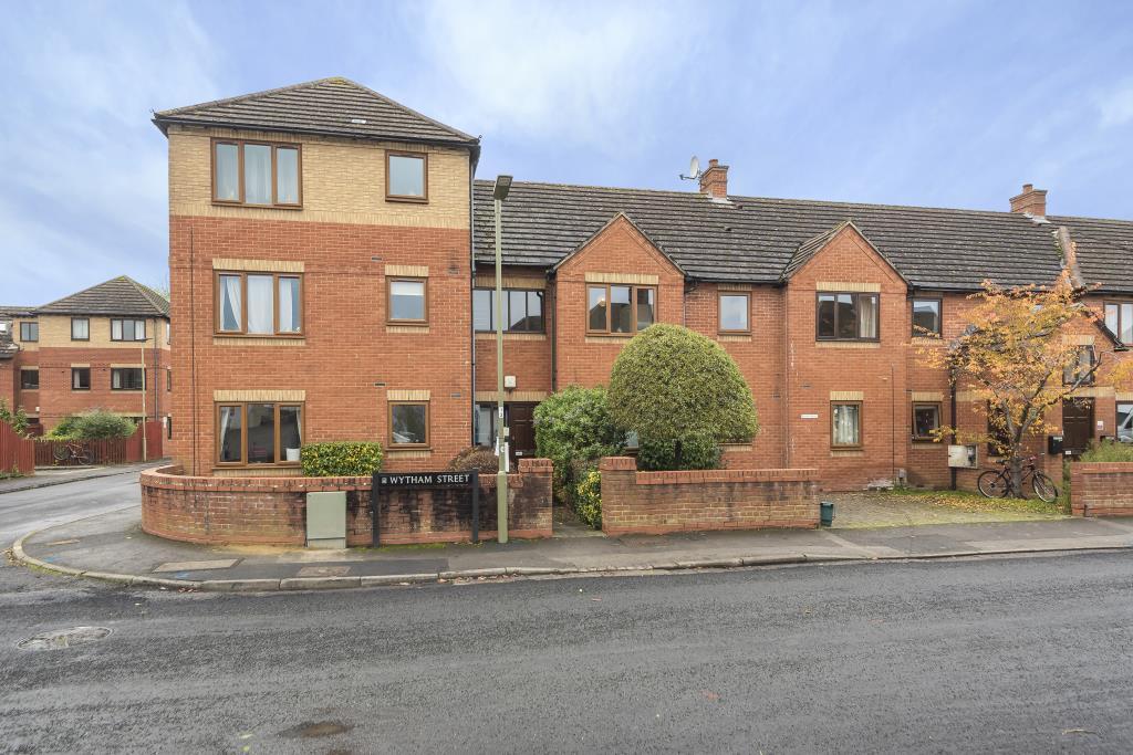 Oxford, Oxfordshire, OX1 2 bed flat for sale £290,000