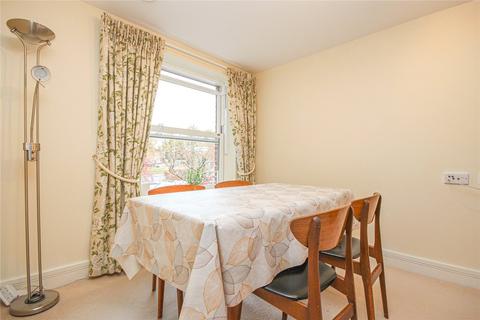 1 bedroom flat for sale - Peel Court, College Way, Welwyn Garden City, Hertfordshire