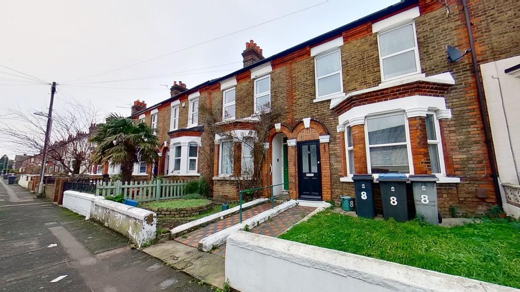 Heathfield Avenue, Dover 3 bed terraced house £220,000