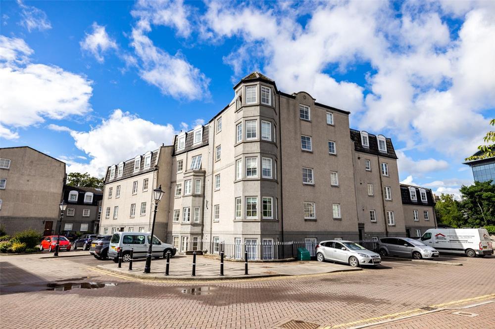 Fonthill Avenue, Second Floor, AB11 3 bed flat £895 pcm (£207 pw)