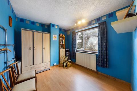 3 bedroom semi-detached house for sale - Parkfield Crescent, Ruislip, HA4
