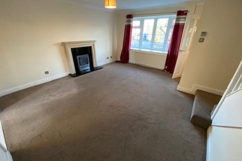 3 bedroom semi-detached house to rent, Walmer Carr, Wigginton