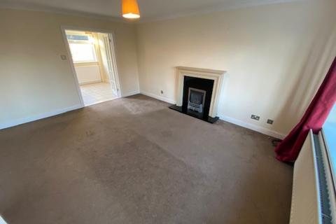 3 bedroom semi-detached house to rent, Walmer Carr, Wigginton