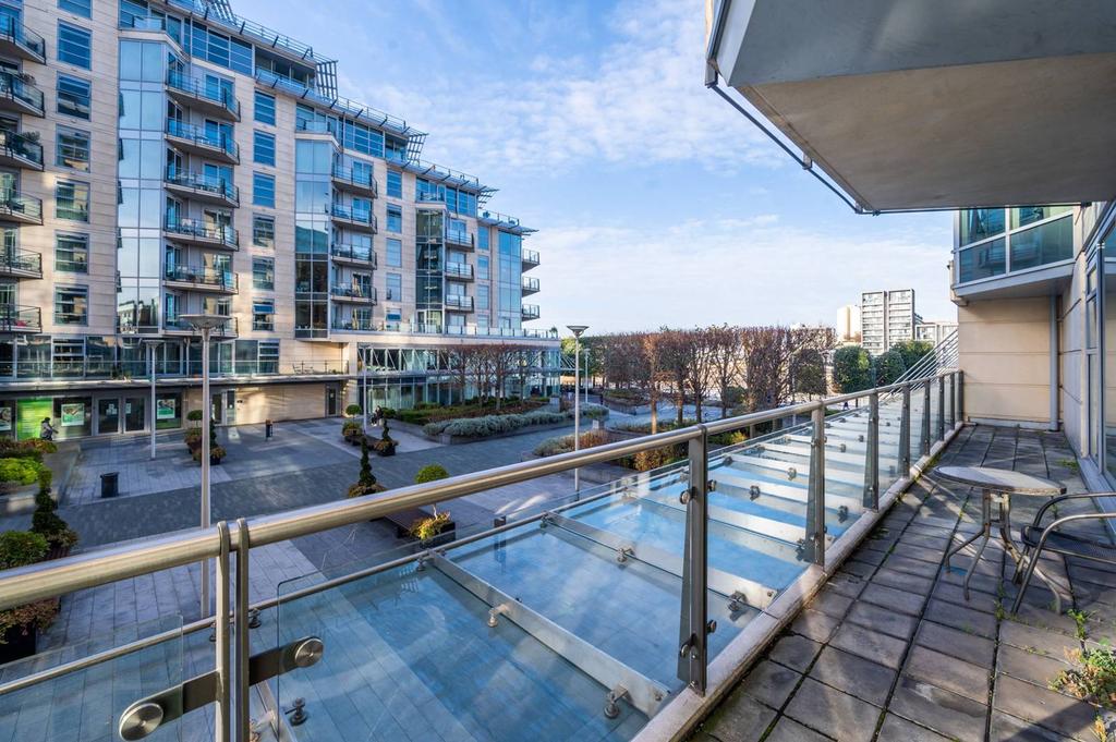 Battersea Reach, Battersea, London, SW18 2 bed flat to rent £2,300