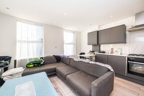 2 bedroom flat for sale, Harringay Road, Harringay, London, N15