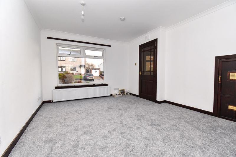 Gateside Avenue, Kilsyth 3 bed semidetached house £134,995