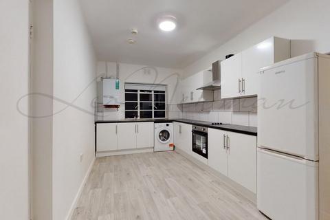 2 bedroom flat to rent, Woodford Road, South Woodford, E18