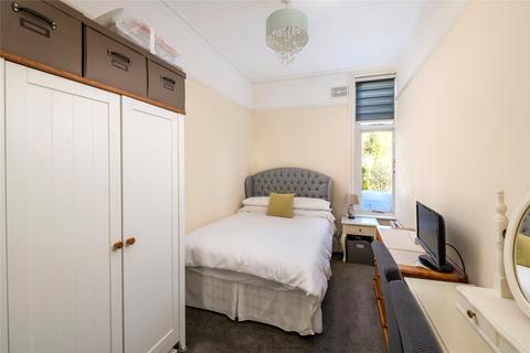 1 bedroom flat for sale - Hatherlow House, 7 Raglan Road, Reigate, Surrey, RH2
