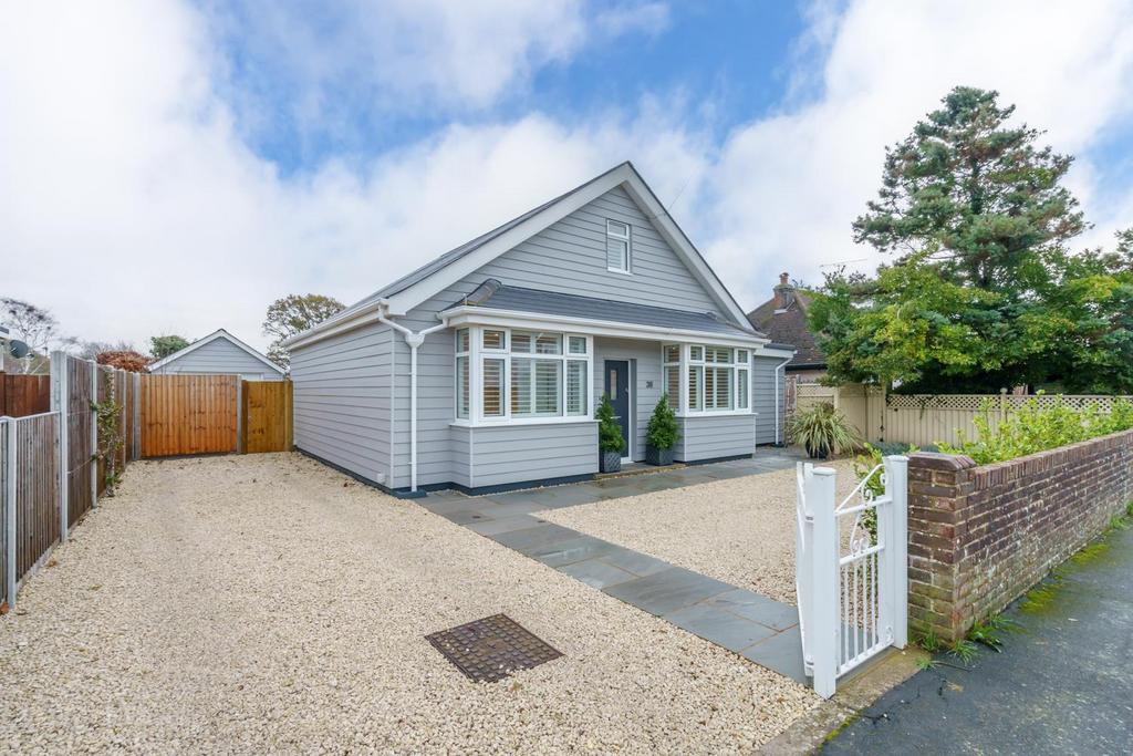 Rose Green, Bognor Regis 3 bed chalet for sale £525,000