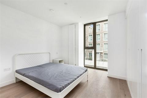 1 bedroom apartment to rent, Commodore House, Royal Wharf, London, E16