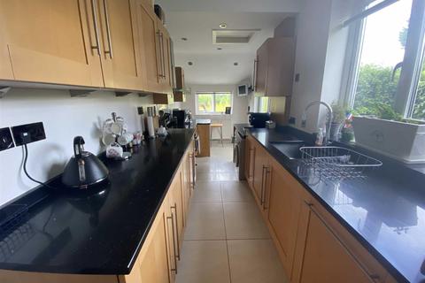 3 bedroom semi-detached house to rent - Hermitage Road, Altrincham