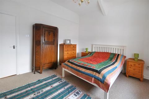 2 bedroom flat for sale, Main Street, Pembroke