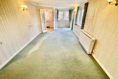 2 bedroom flat for sale - Primrose Court, Primley Park View, Leeds, LS17 7UY