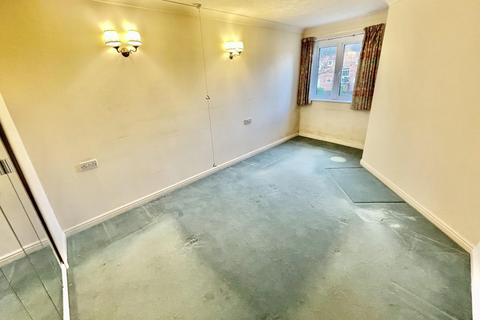 2 bedroom flat for sale - Primrose Court, Primley Park View, Leeds, LS17 7UY