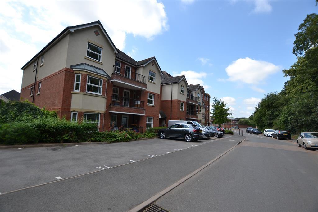 Trefoil Gardens 2 bed flat £775 pcm (£179 pw)