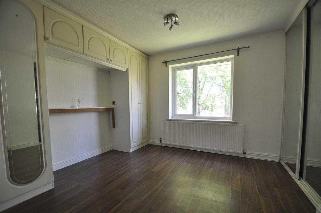 179 Merryfield Road, Dudley, West... 1 bed apartment £575 pcm (£133 pw)