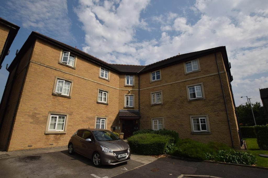 Clayton Fold, Burnley 2 bed apartment £600 pcm (£138 pw)