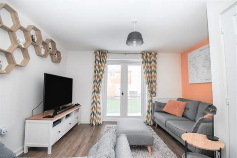 2 bedroom end of terrace house for sale - Viola Close, Kingswood, Hull