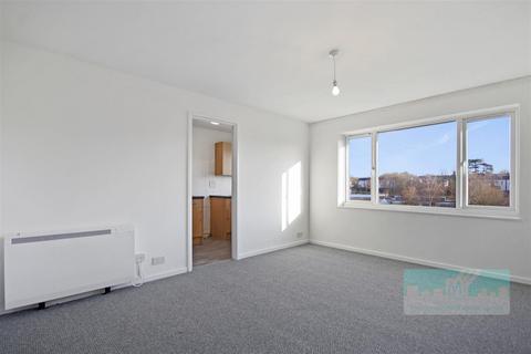 1 bedroom flat for sale, Bellfield, Selsdon