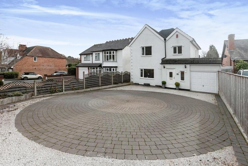 Penns Lane, Sutton Coldfield 3 bed detached house £500,000