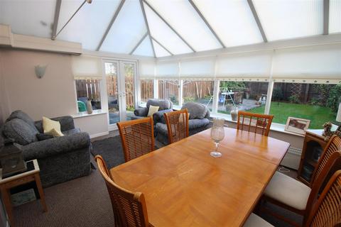 16 Bryan Close, Hurworth, Darlington, DL2 2AS