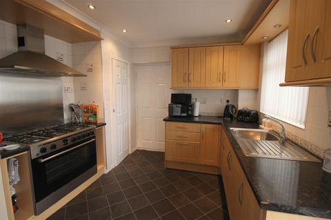 16 Bryan Close, Hurworth, Darlington, DL2 2AS