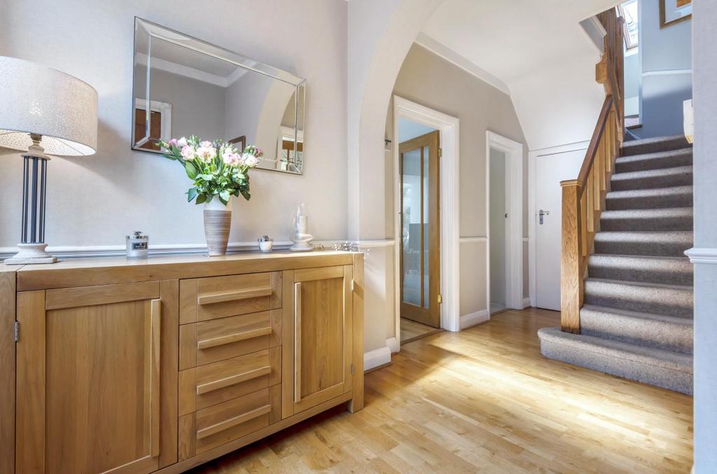 Greenway Close, Totteridge 4 bed detached house for sale £1,450,000