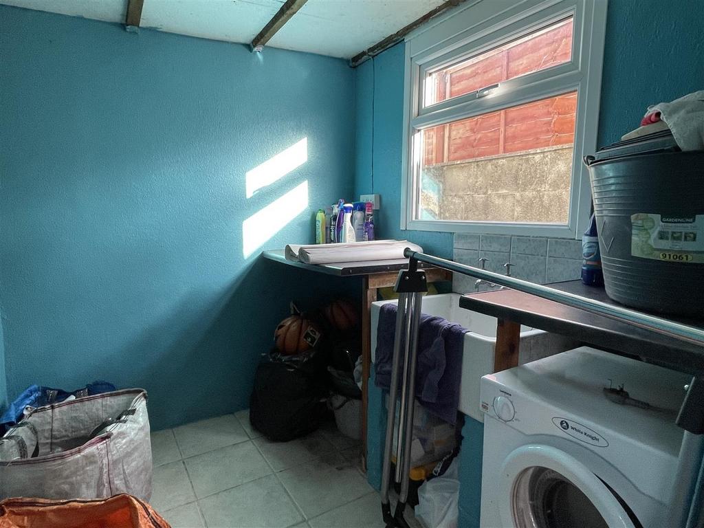 Utility Area: